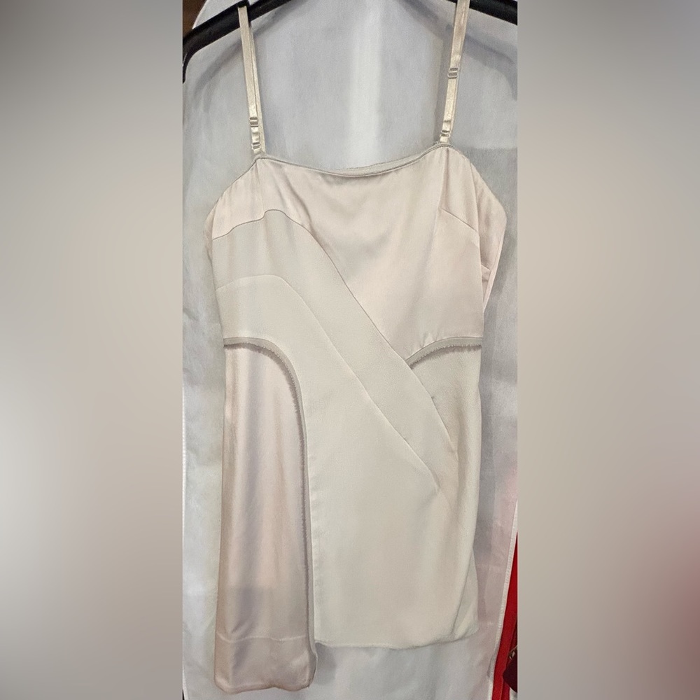 BCBG MAX AZRIA DRESS SILK DETAIL DRESS